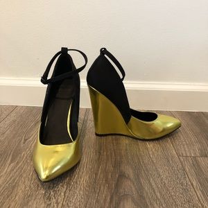 BRAND NEW Metallic ASOS wedges in UK Size 4